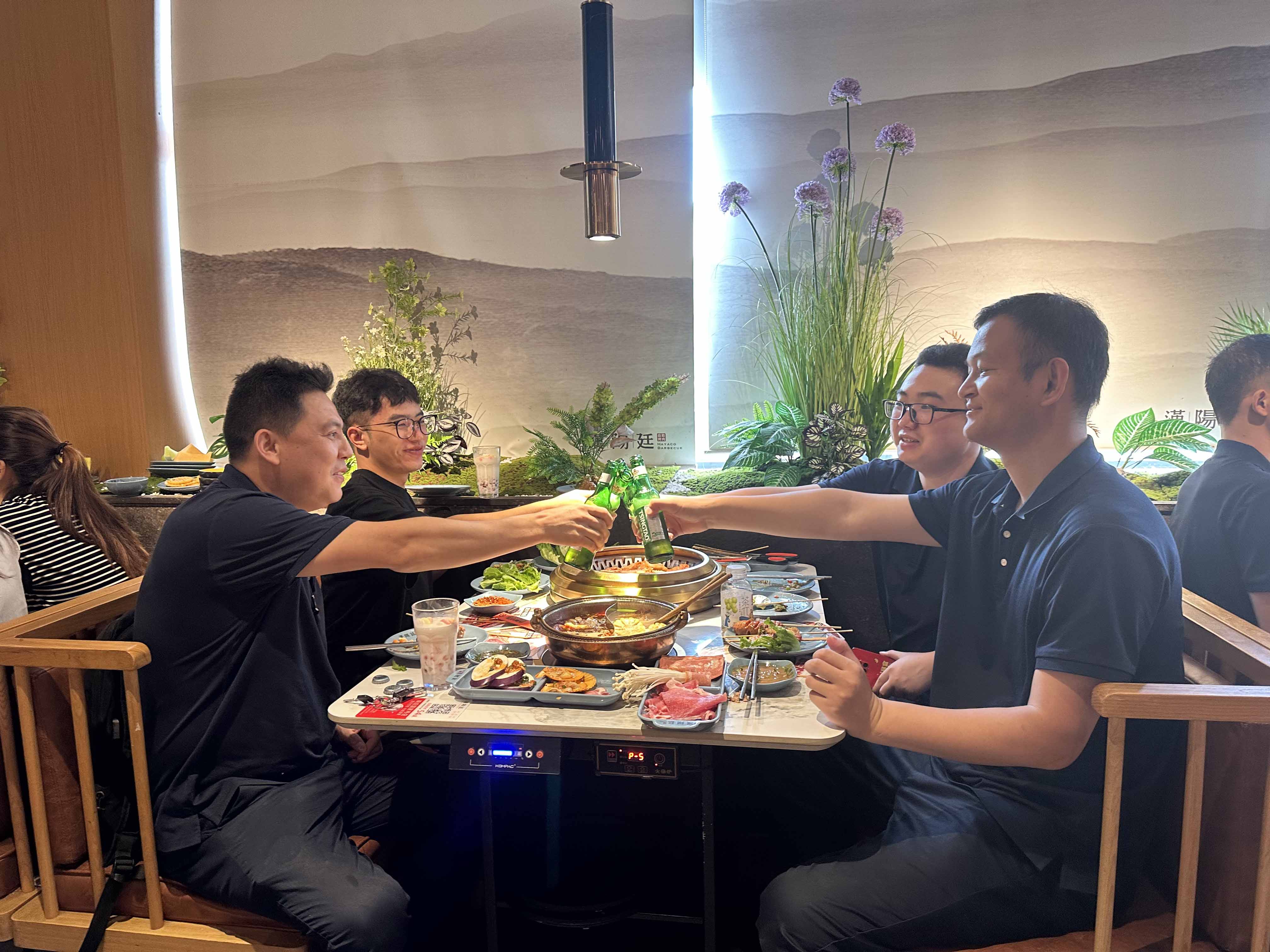 久信達(dá)科技公司員工齊聚光明區(qū)蠄蜍石，開(kāi)啟活力爬山之旅暨團(tuán)建活動(dòng)(圖5)